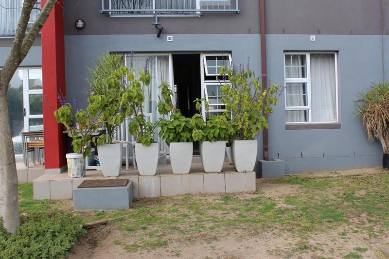 2 Bedroom Property for Sale in Buhrein Western Cape